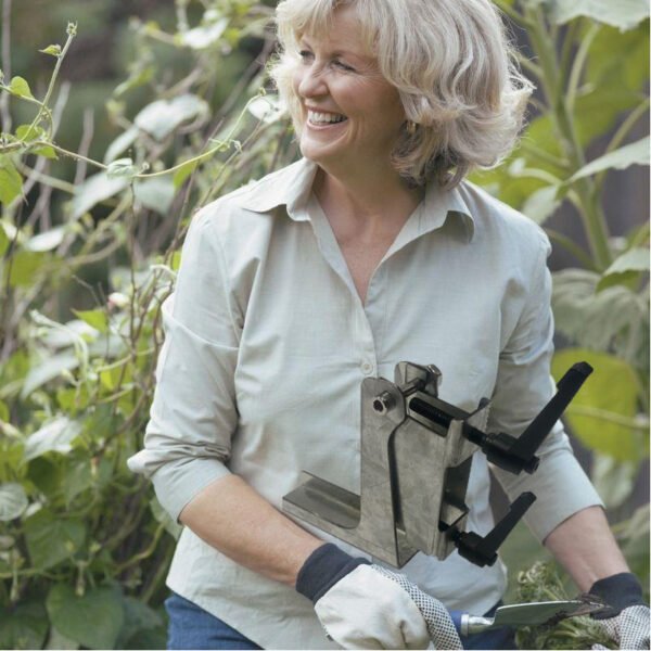 Foot-Operated Weeding Aid - Image 6