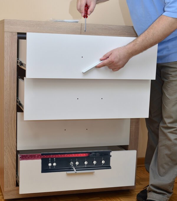 Handle Open Hole Locator - Image 10